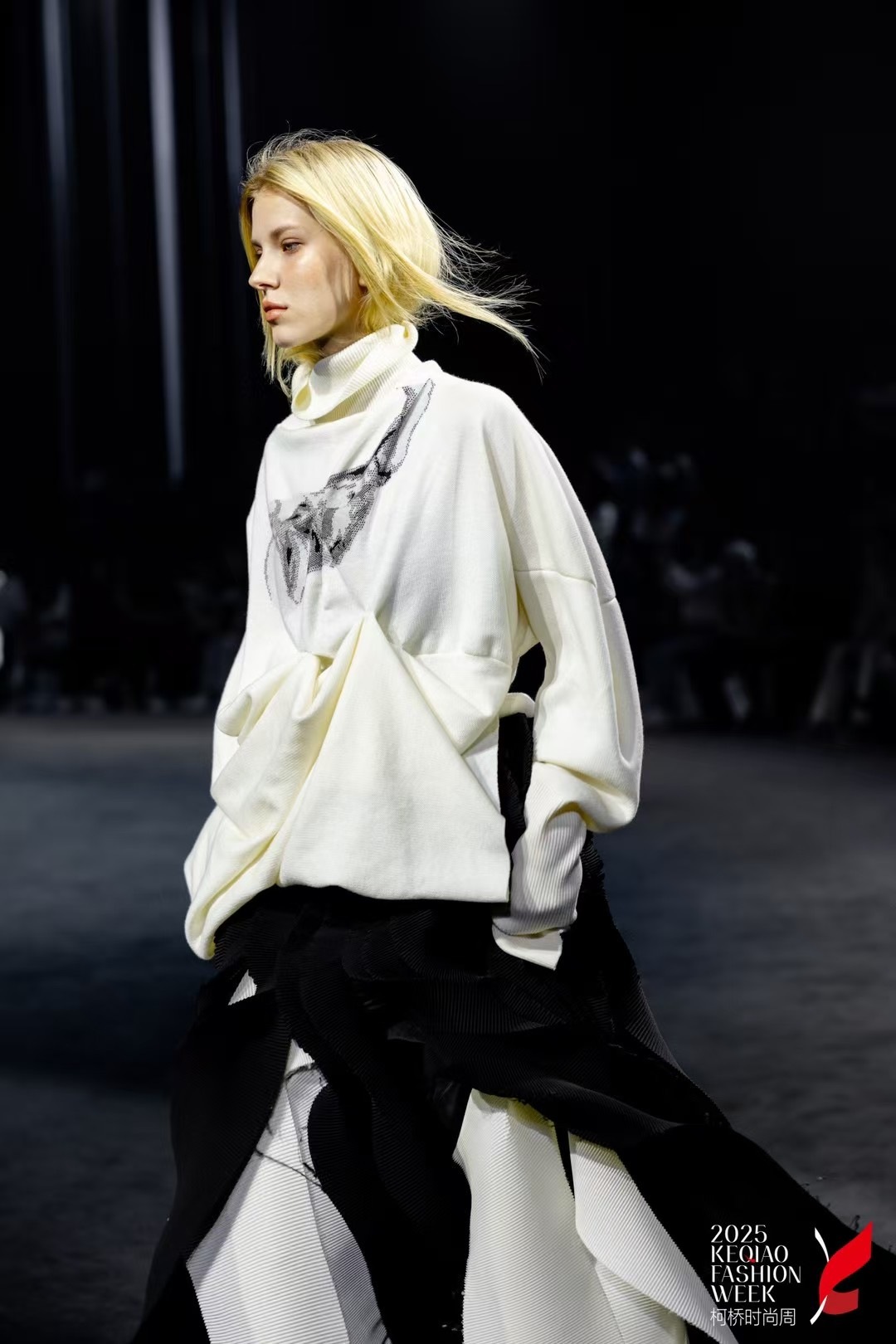 柯桥时尚周 2025 / KEQIAO FASHION WEEK · LOOK 02